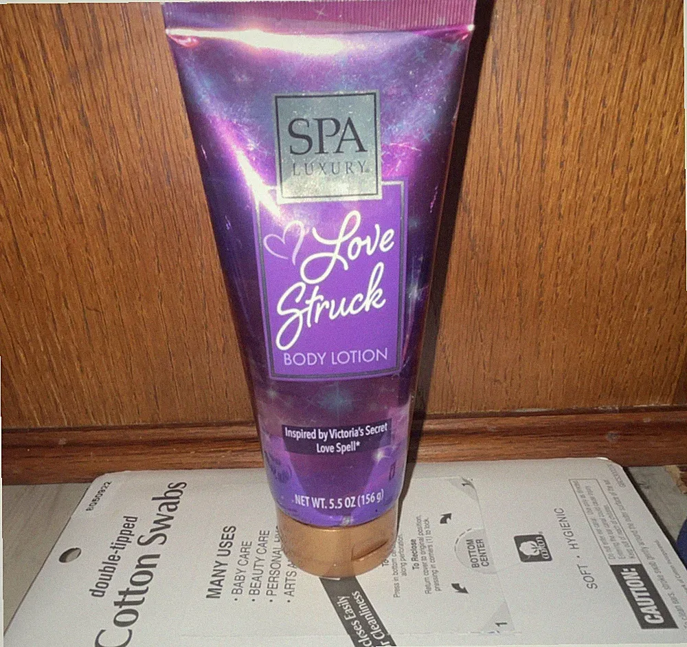 SPA Luxury Love Struck Hydrating Body Lotion for All Skin Types 5.5 oz